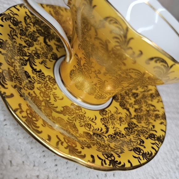 Aynsley England Bone China Cup and Saucer YELLOW GOLD White Gold RARE - Picture 15 of 16